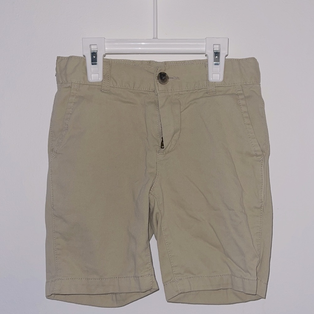 The Children’s Place tan shorts (Boys size: 5)